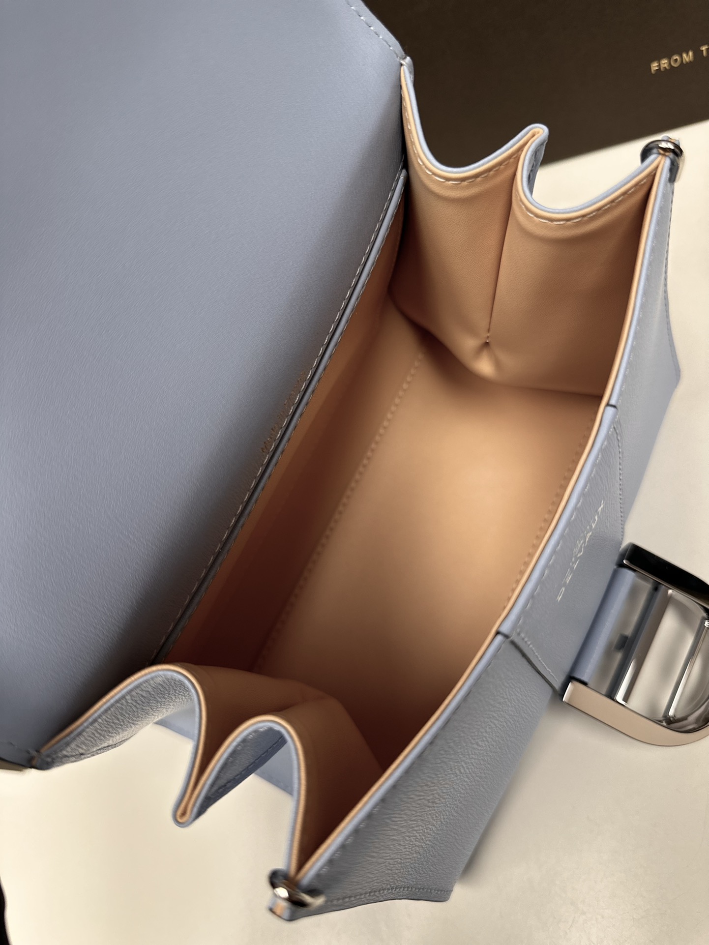 델보 브리앙 박스백 미니